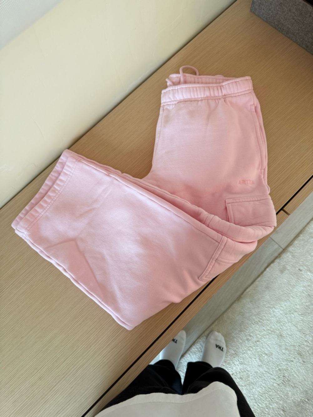 Aritzia Cargo Sweatpants